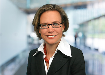 Dr. Christina Schön