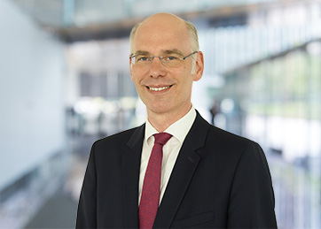 Dr. Oliver Wacke, Steuerberater, Rechtsanwalt, Partner Tax & Legal