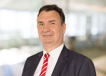 Andreas Neubert, Senior Manager, Management Advisory